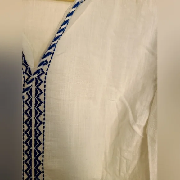 Embroidery blouse💙 - Picture 7 of 8